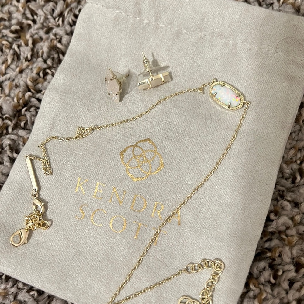 NWOT Iridescent Kendra Scott Necklace and White Drusy Earrings